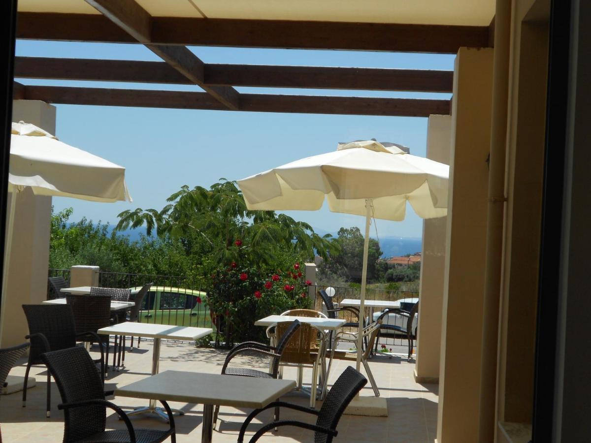 Livadaki Village Hotel Skala  Exteriör bild